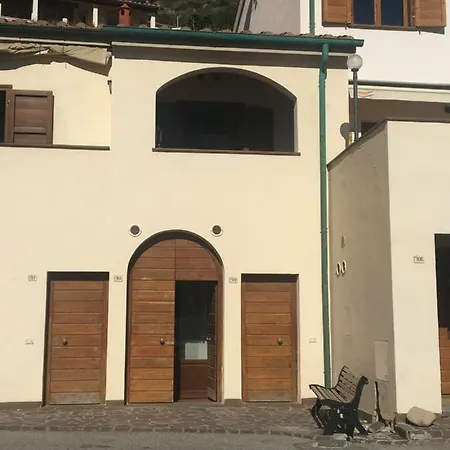 Casa Del Porticciolo Di Capraia Exterior photo